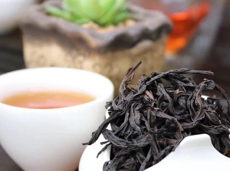 dinh-duong-tra-dai-hong-bao